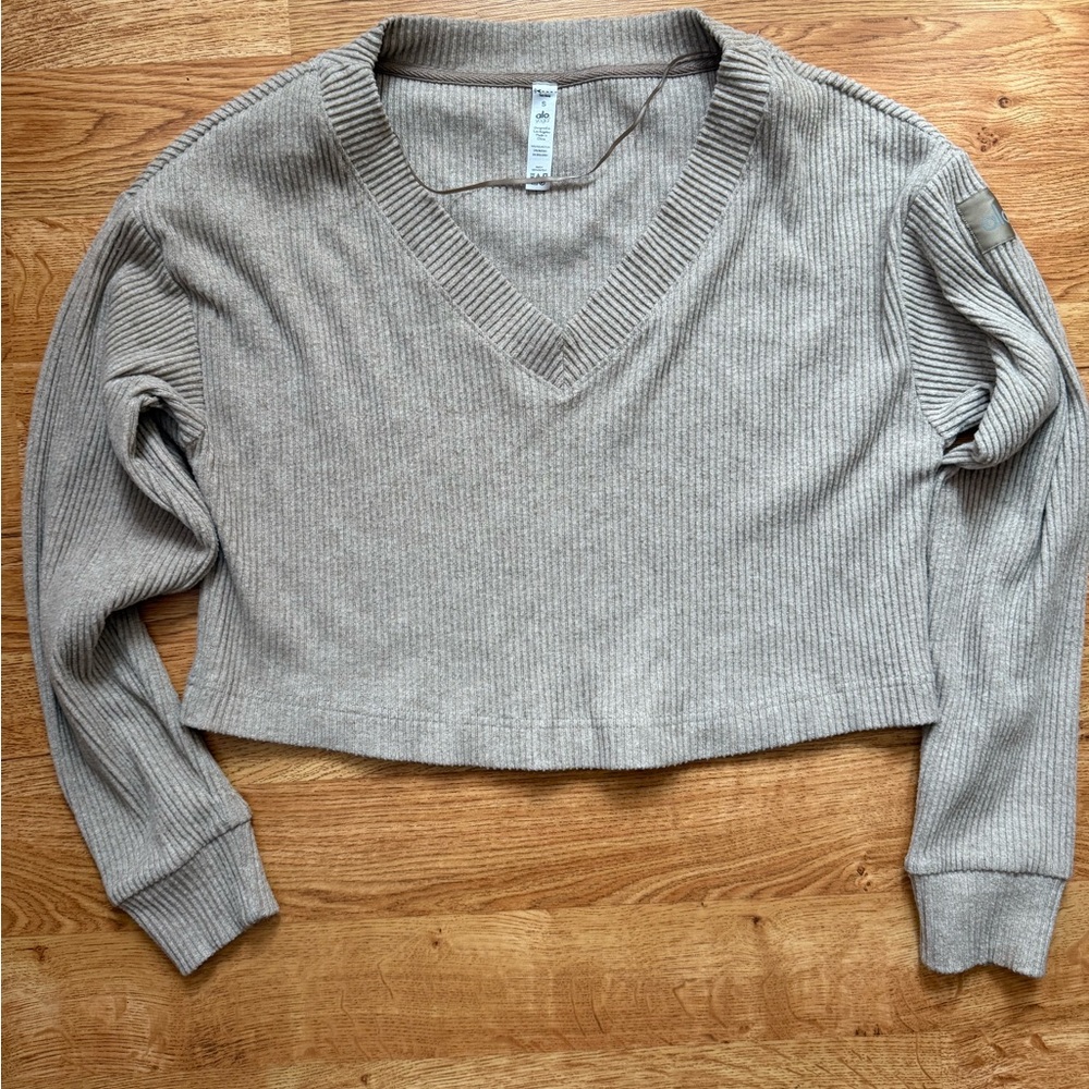 ALO Yoga Beige Ribbed Alo Muse V Neck Pullover